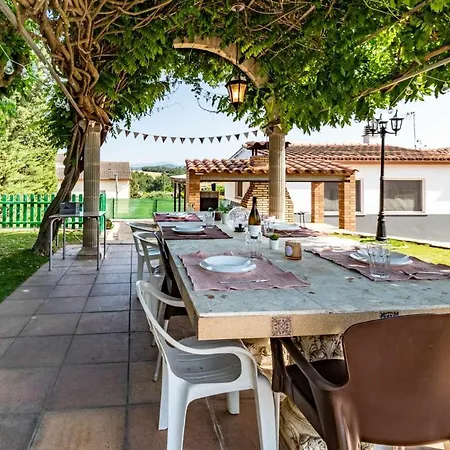 Dom wakacyjny Casa Arnau Casa Con Extenso Jardin Y Piscina *
