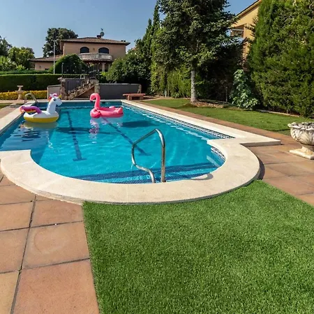 Casa Arnau Casa Con Extenso Jardin Y Piscina * Girona